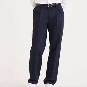 Dockers Navy pleated Pants Lux Cotton Stretch size 38x34 NWT